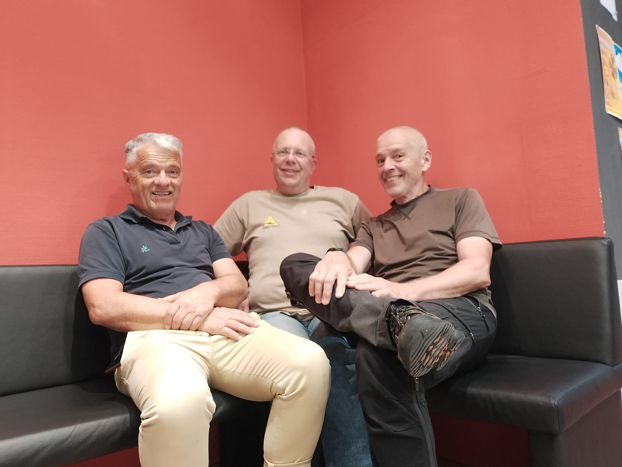 Das Akustik-Trio „Con mani e voci“